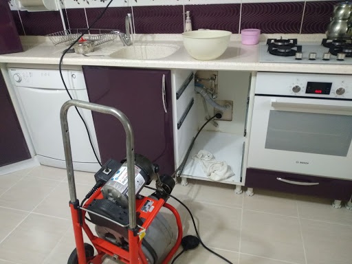 Şekerpinar'da Tıkalı Mutfak gider borusu açan firmalar